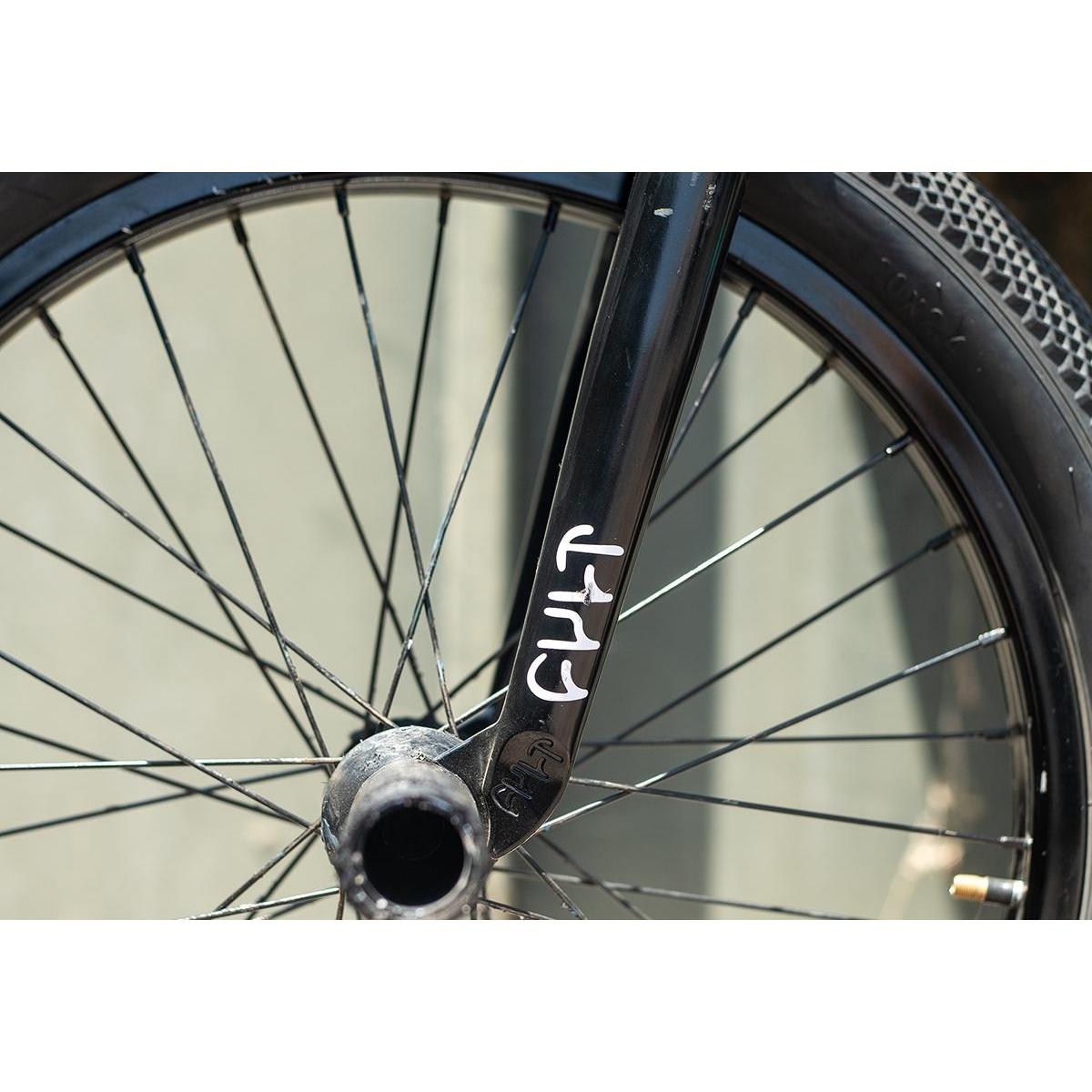 Cult Sect V3 Forks 18mm Black