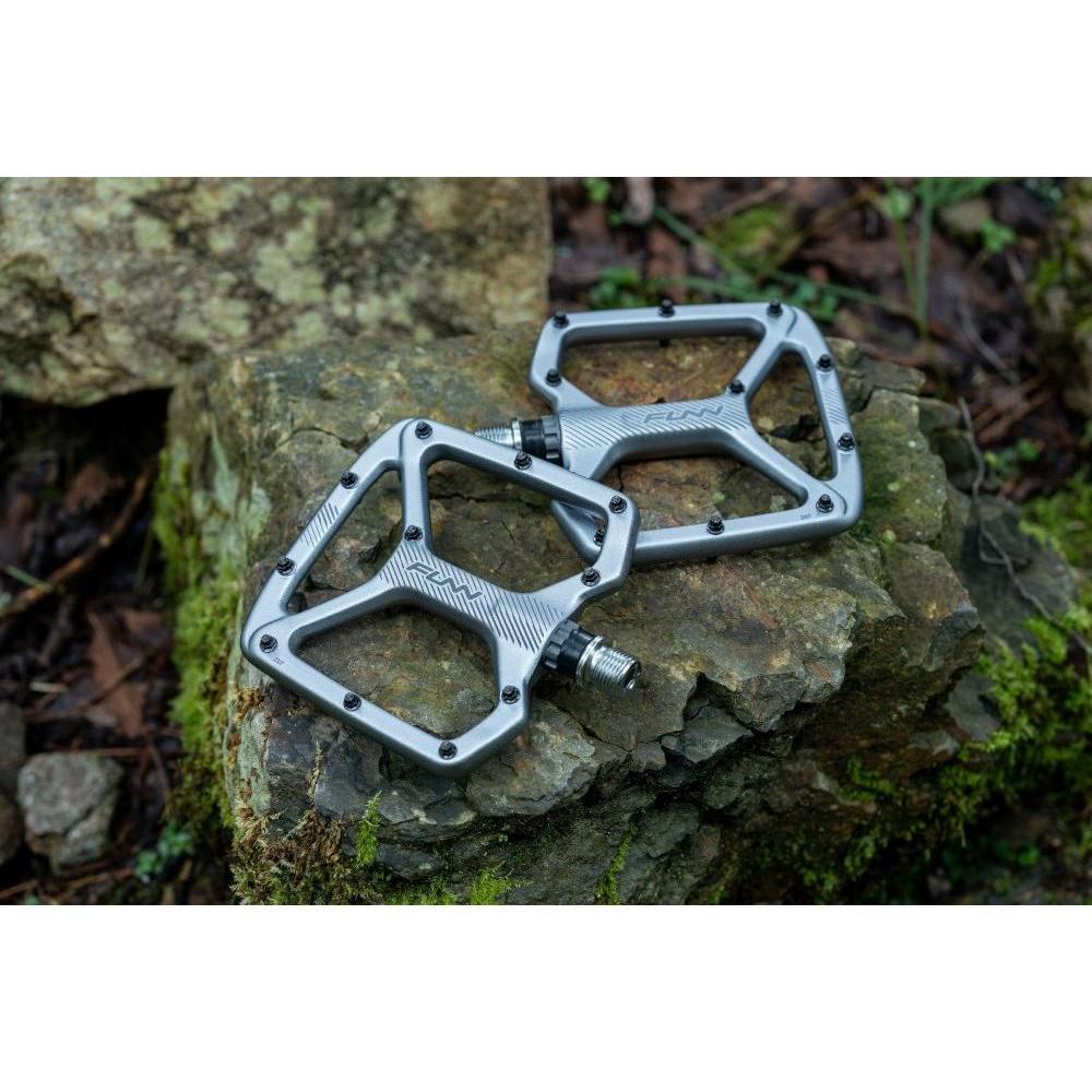 FUNN Python V2 Flat Pedals Grey