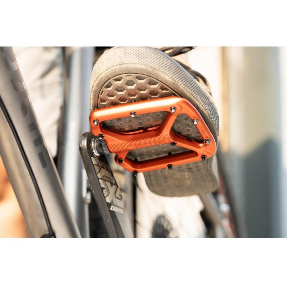 FUNN Python V2 Flat Pedals Orange