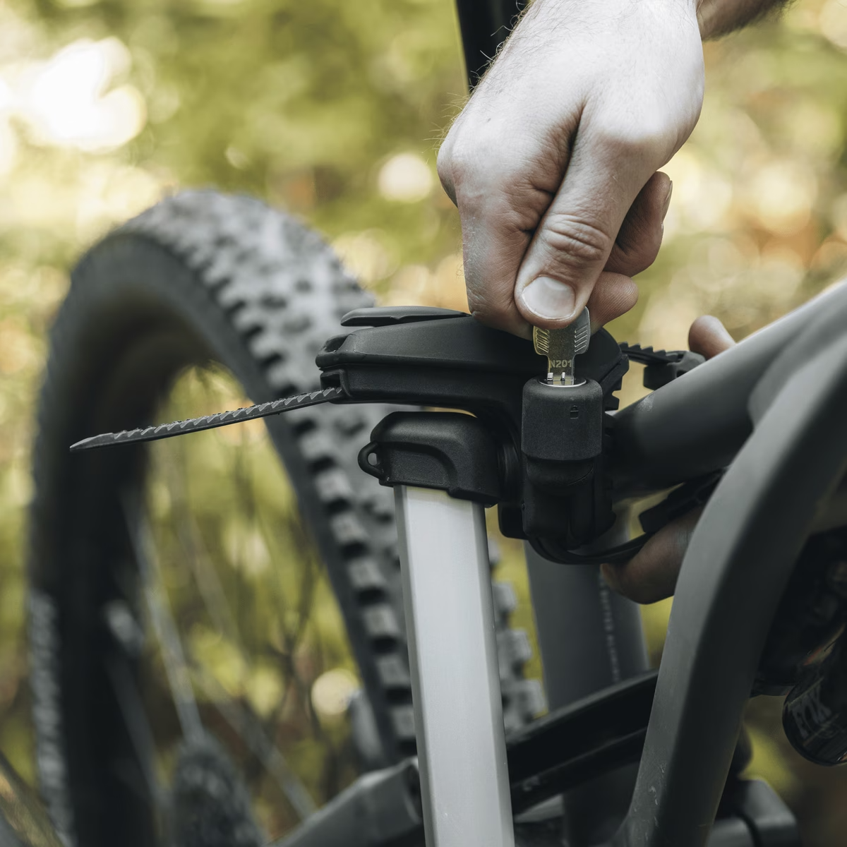 Thule Epos 3 Bike 13 Pin Car Rack