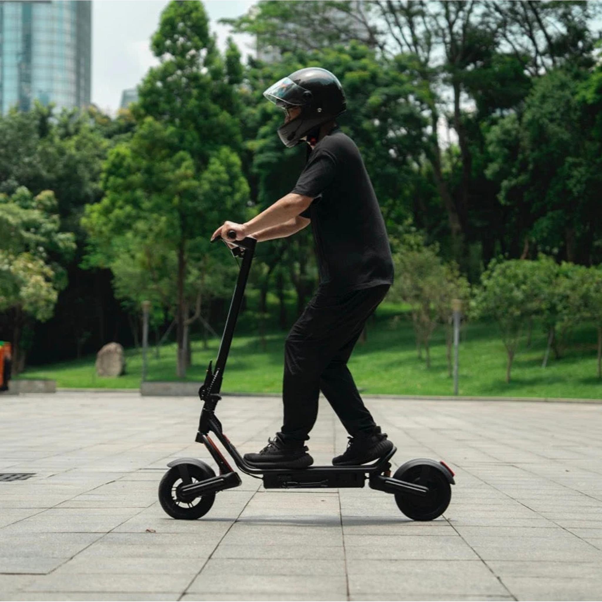 Apollo Explore Electric Scooter