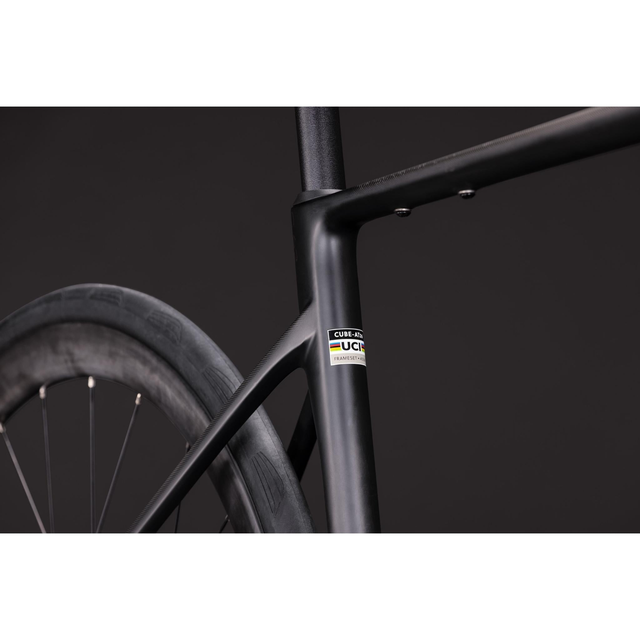 Cube Attain C:62 Race Road Bike Carbon'n'Coal Chrome