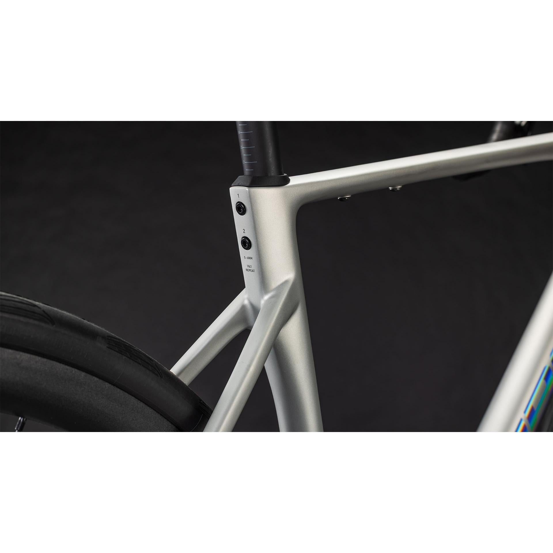 Cube Attain C:62 SLX Road Bike Sleekgrey'n'Prism
