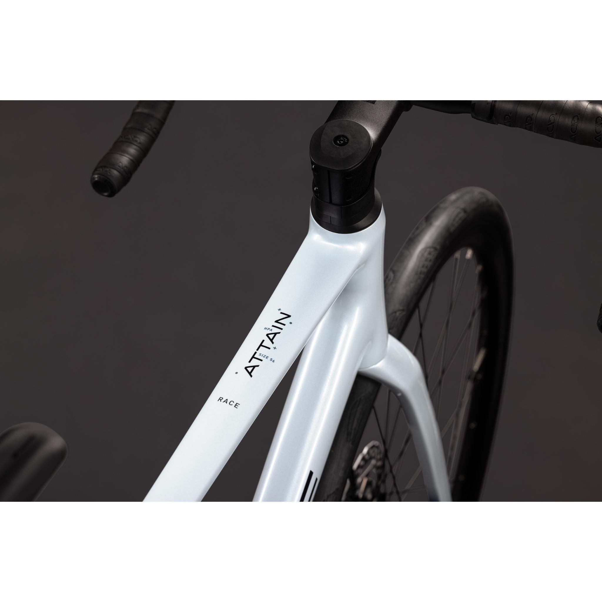Cube Attain Race Road Bike Glacier'n'Black