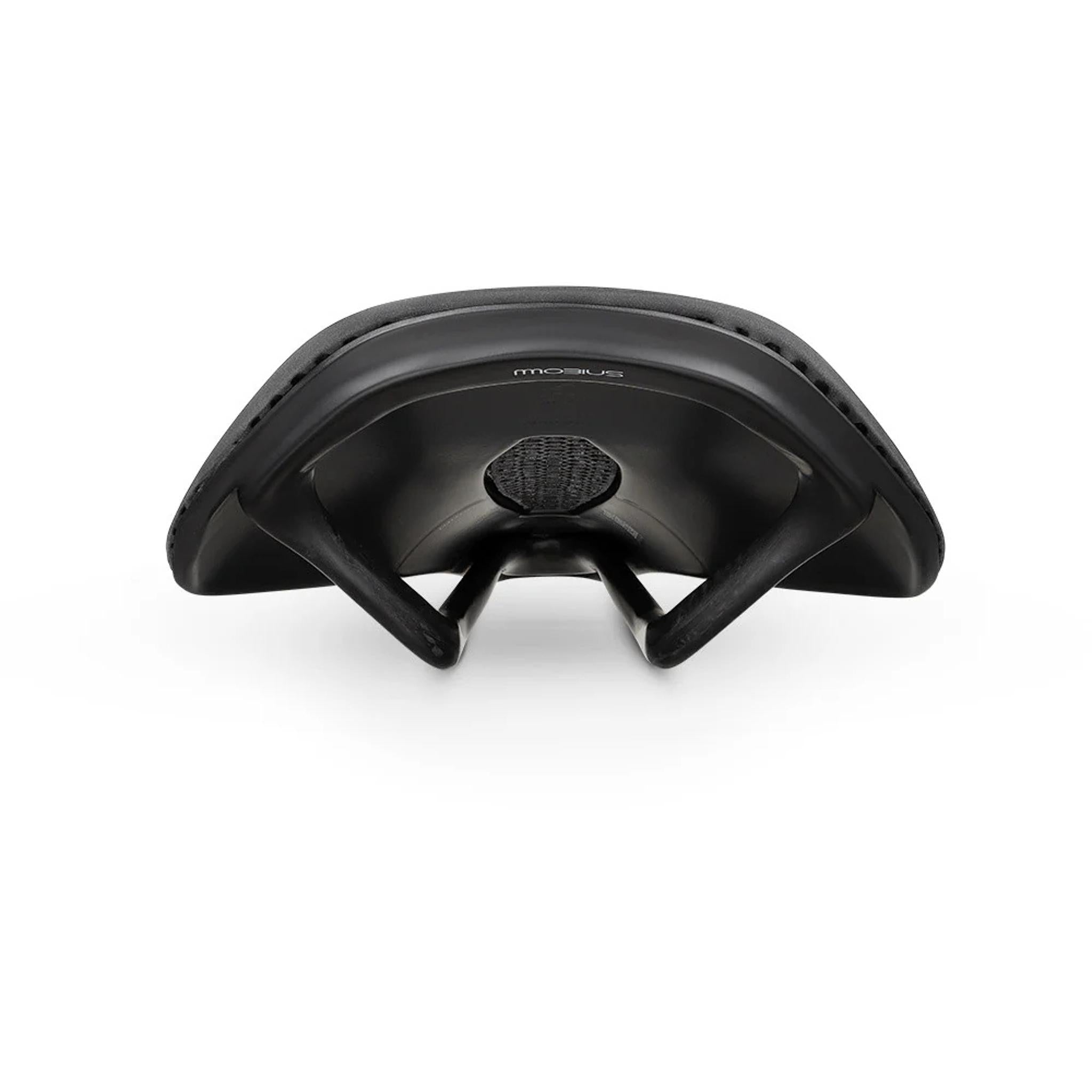 Fizik Vento Argo 00 Adaptive Saddle 140mm Wide Black