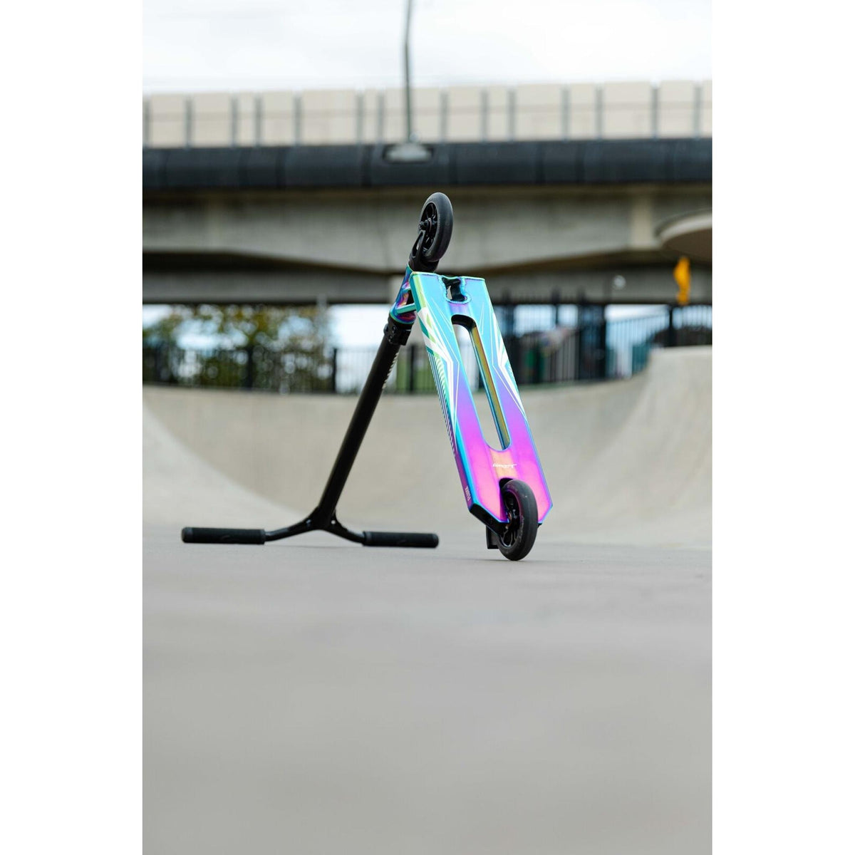 Grit Fluxx 4.8'' Stunt Scooter NeoChrome