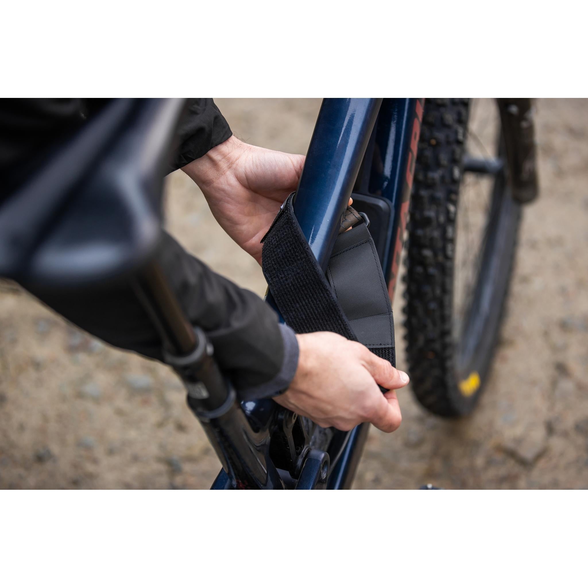 Peatys Holdfast Trail Tool Wrap Moss Green