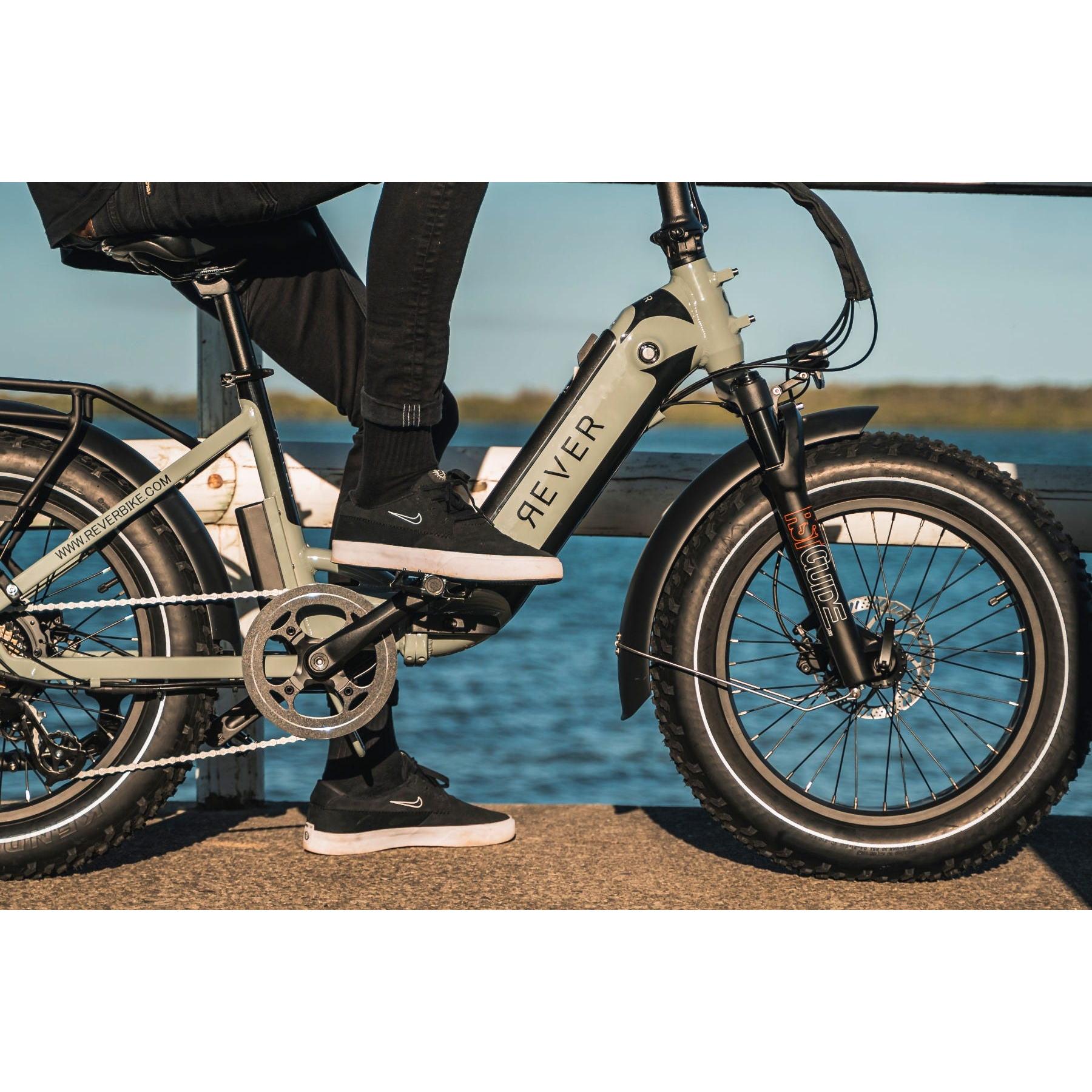 Rever Turbo Folding Fat Wheel Electric Bike White