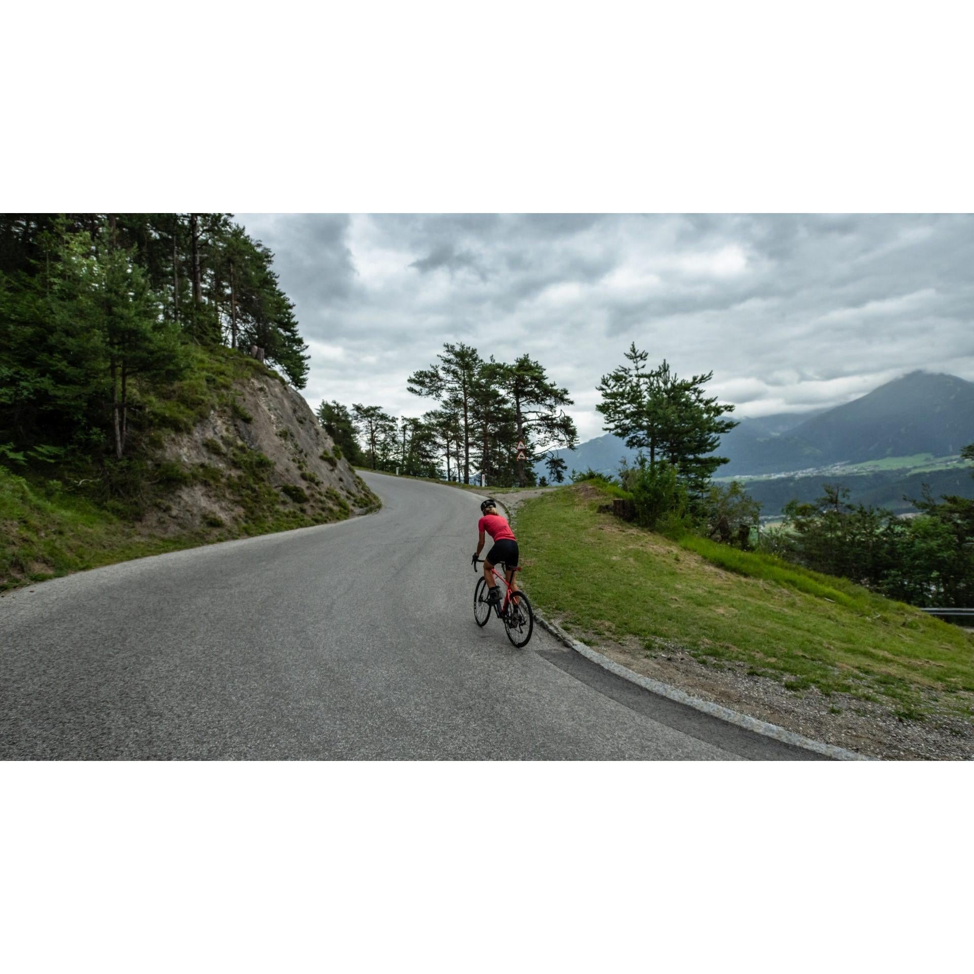 Cube Axial Series Race Road Bike Metal Black 'n' Rainbow